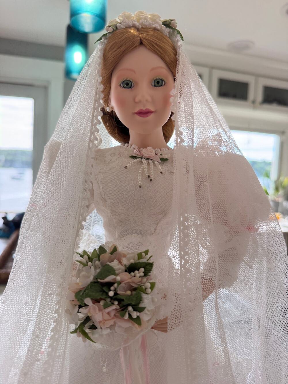 Danbury Mint Margaret: A Victorian Bride Porcelain Doll‎
